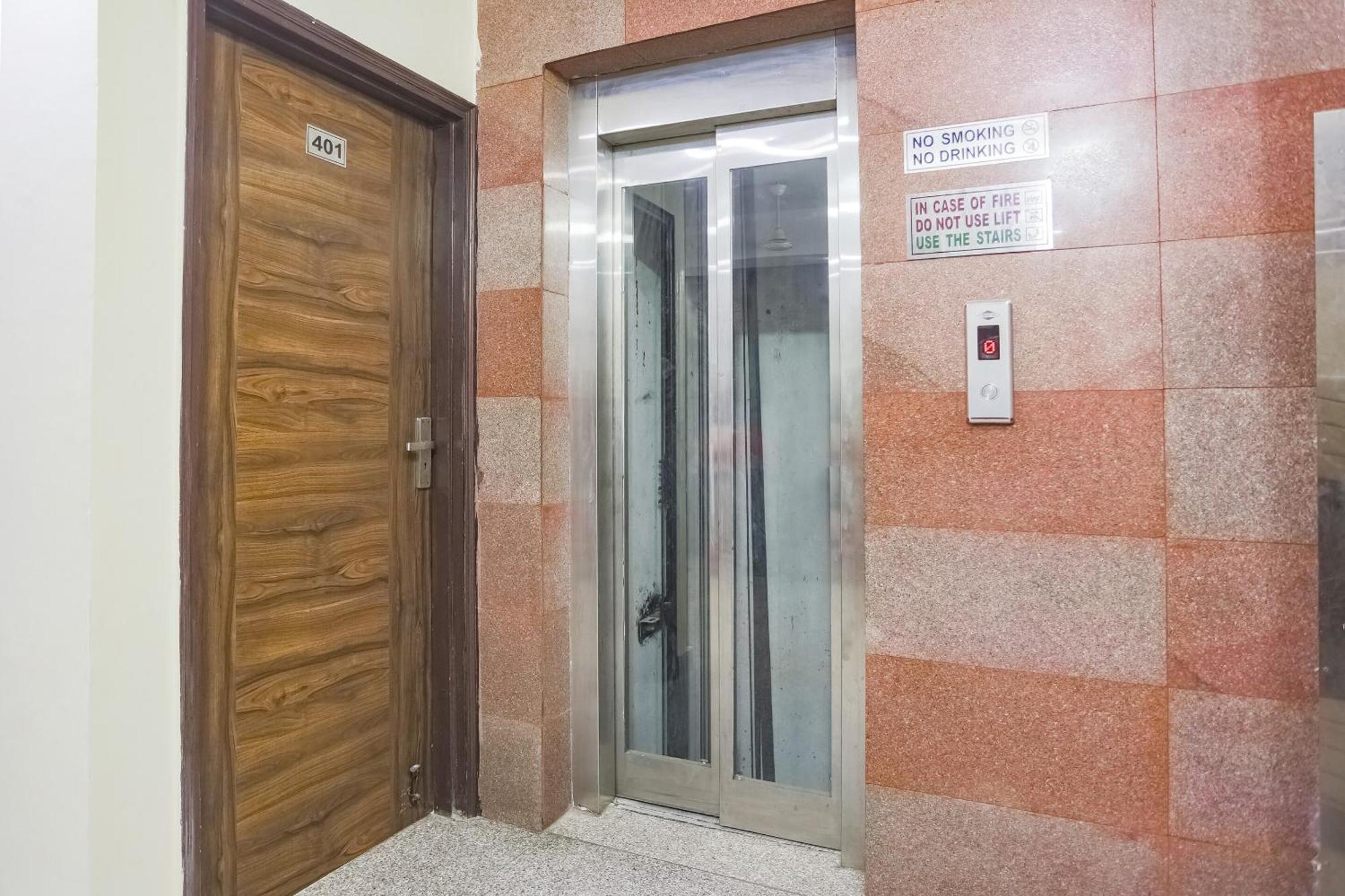 Hotel O Green High New Delhi Luaran gambar